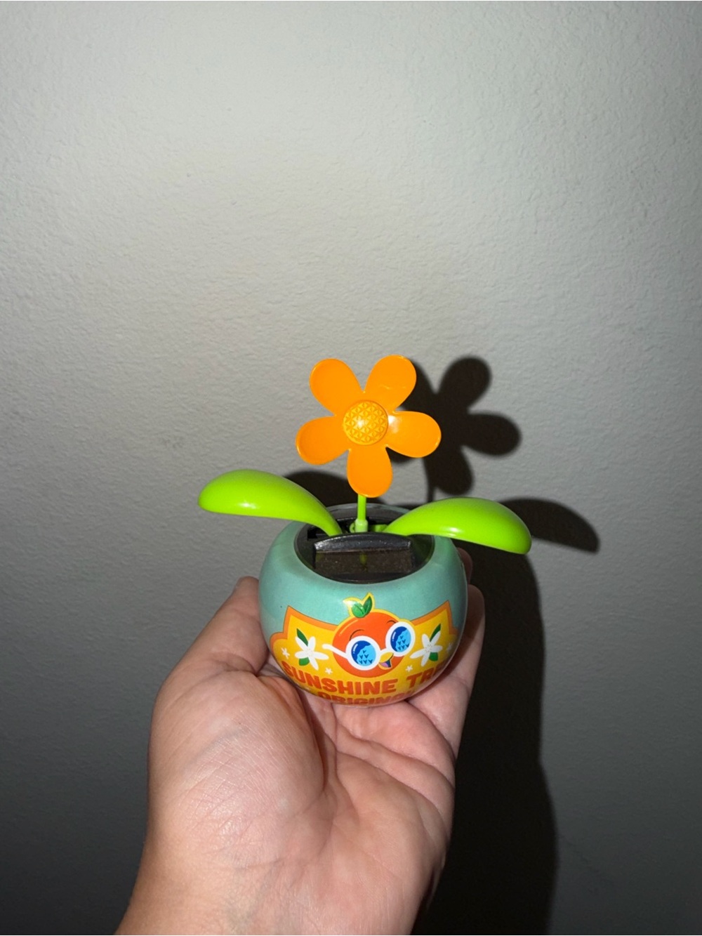 Solar Powered Disney Orange Bird Flower Dancing Flower with Green Leaves